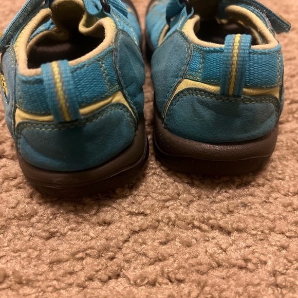 Keen Newport H2 Waterproof Shoes Big Kids Size 3 US Aqua Blue Neon Green Sandals - Picture 6 of 8